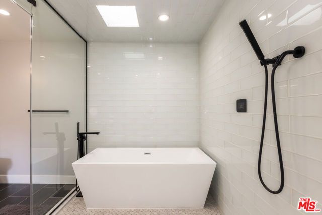 13036 Mindanao Way 4, Marina Del Rey, CA 90292