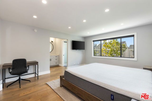13036 Mindanao Way 4, Marina Del Rey, CA 90292