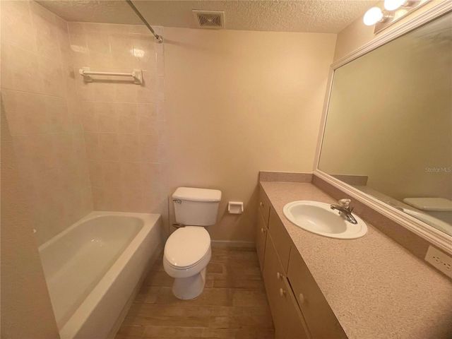 1122 S PINE RIDGE CIRCLE 1122, Sanford, FL 32773