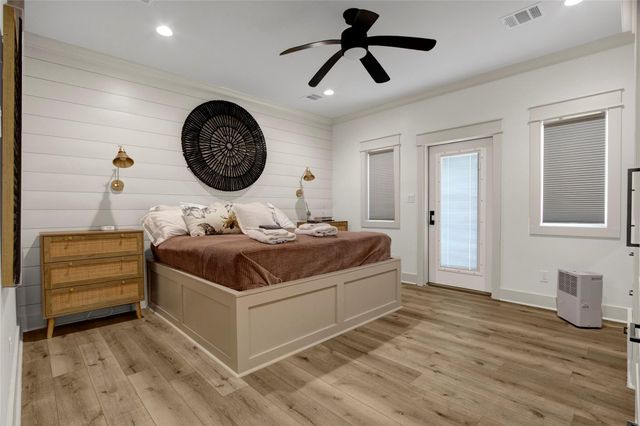 2906 Shady Lane, Crystal Beach, TX 77650