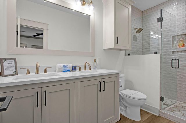 2906 Shady Lane, Crystal Beach, TX 77650