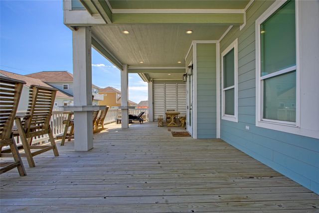 2906 Shady Lane, Crystal Beach, TX 77650