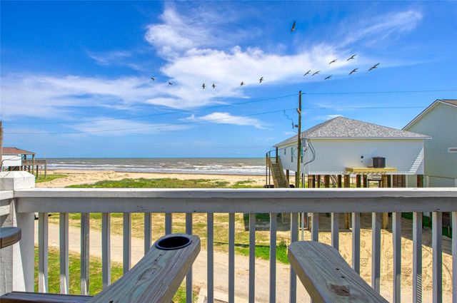 2906 Shady Lane, Crystal Beach, TX 77650