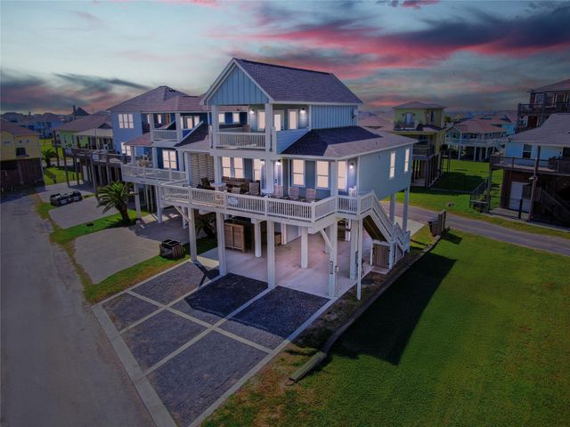 2906 Shady Lane, Crystal Beach, TX 77650