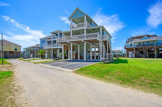 2906 Shady Lane, Crystal Beach, TX 77650
