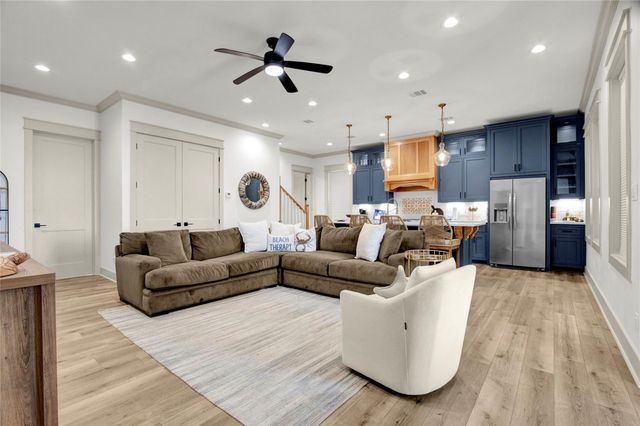 2906 Shady Lane, Crystal Beach, TX 77650