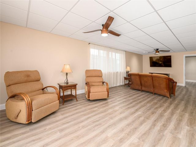 907 HILLSIDE TERRACE, Brandon, FL 33511