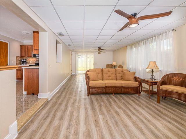 907 HILLSIDE TERRACE, Brandon, FL 33511