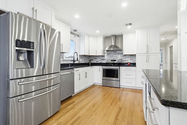 21 Taft St, Milford, MA 01757