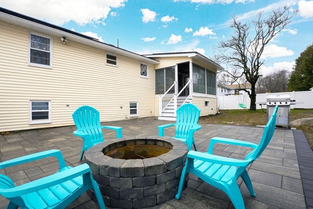 21 Taft St, Milford, MA 01757