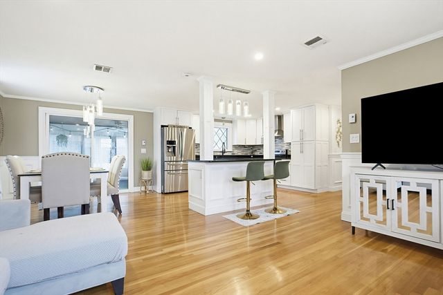 21 Taft St, Milford, MA 01757