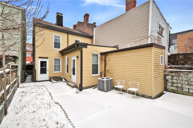 132 S 15th St, South Side, PA 15203