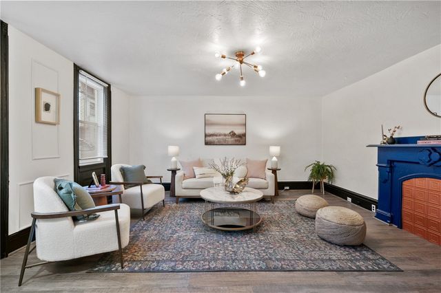 132 S 15th St, South Side, PA 15203