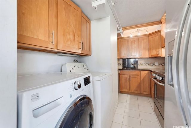 2333 Kapiolani Boulevard 1008A, Honolulu, HI 96826
