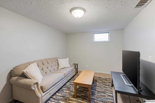 18921 Grant Street, Elkhorn, NE 68022