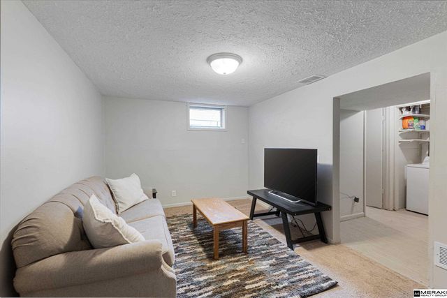 18921 Grant Street, Elkhorn, NE 68022