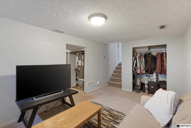 18921 Grant Street, Elkhorn, NE 68022