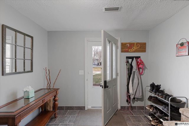 18921 Grant Street, Elkhorn, NE 68022