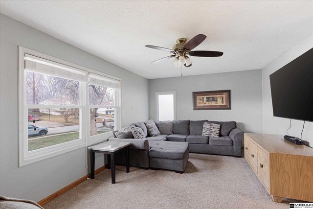 18921 Grant Street, Elkhorn, NE 68022