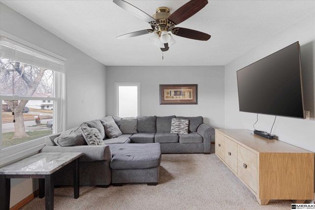 18921 Grant Street, Elkhorn, NE 68022