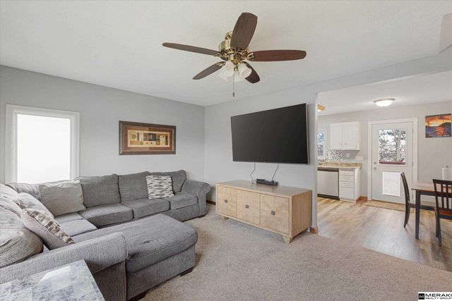 18921 Grant Street, Elkhorn, NE 68022