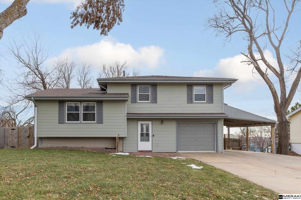 18921 Grant Street, Elkhorn, NE 68022