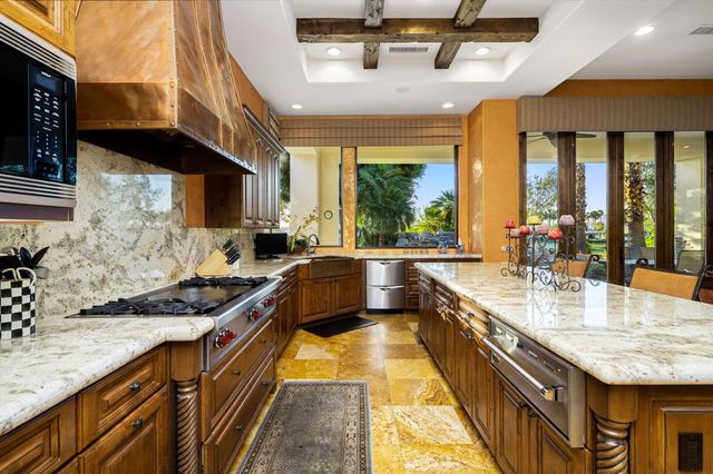 57360 Peninsula Lane, La Quinta, CA 92253