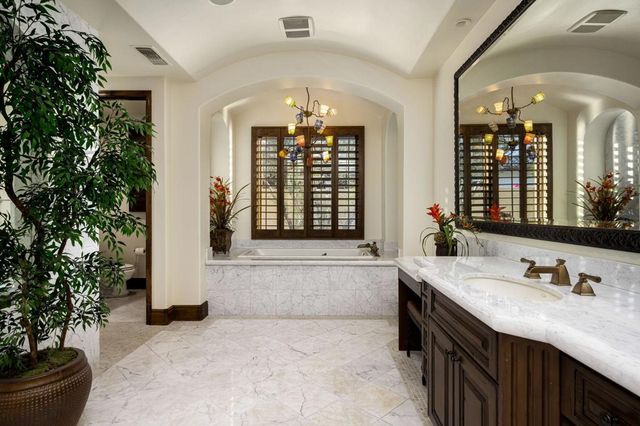 57360 Peninsula Lane, La Quinta, CA 92253