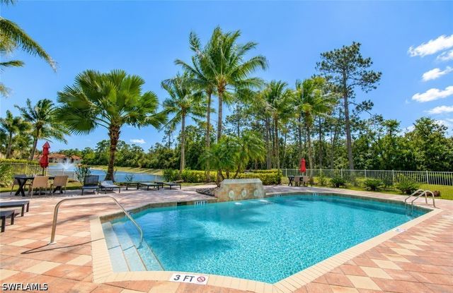 8265 Ibis Club DR 602, Naples, FL 34104