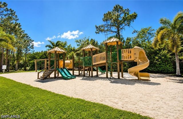 8265 Ibis Club DR 602, Naples, FL 34104
