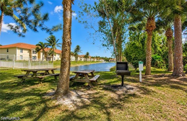 8265 Ibis Club DR 602, Naples, FL 34104