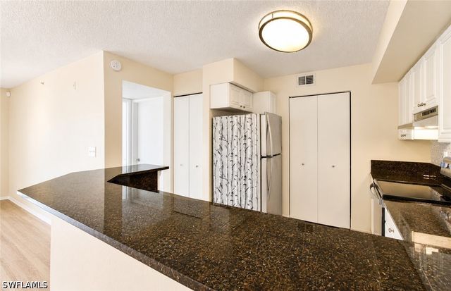 8265 Ibis Club DR 602, Naples, FL 34104