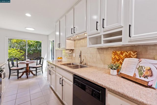 1513 Siskiyou Dr, Walnut Creek, CA 94598