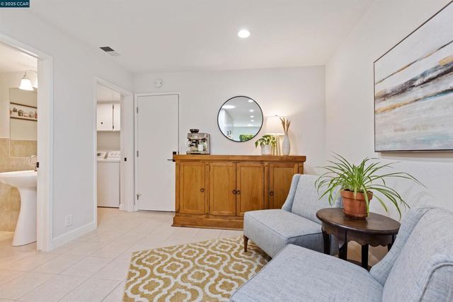 1513 Siskiyou Dr, Walnut Creek, CA 94598
