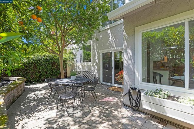 1513 Siskiyou Dr, Walnut Creek, CA 94598