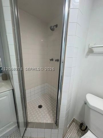 9440 Poinciana Pl 404, Davie, FL 33324