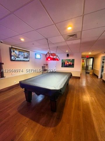 9440 Poinciana Pl 404, Davie, FL 33324