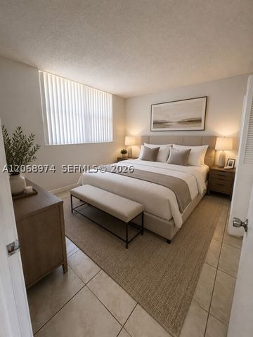 9440 Poinciana Pl 404, Davie, FL 33324