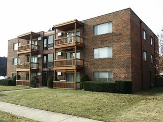 17544 71st Avenue 101, Tinley Park, IL 60477