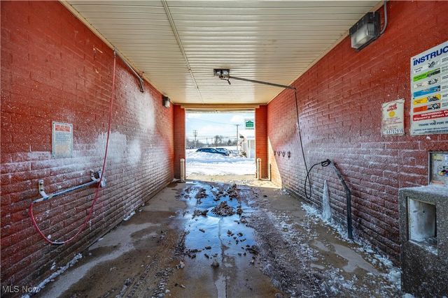 247 W Aurora Road, Northfield, OH 44067