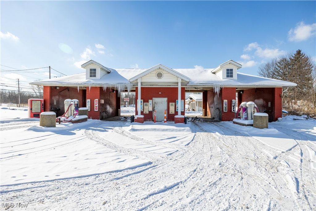 247 W Aurora Road, Northfield, OH 44067