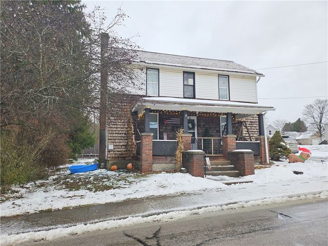 302 W Cooper St, Slippery Rock Boro, PA 16057