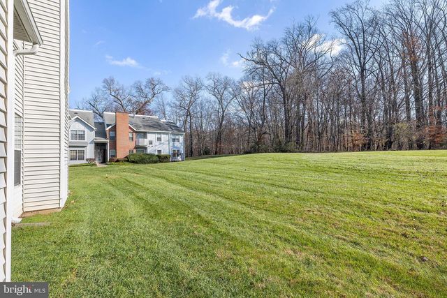 1102 DIAMOND DR, Newtown, PA 18940