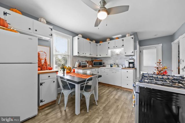784 WOODLANE RD, Edgewater Park, NJ 08010