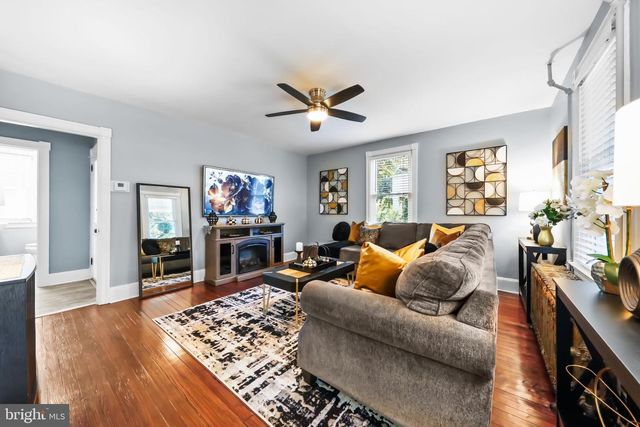 784 WOODLANE RD, Edgewater Park, NJ 08010