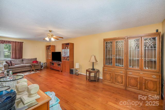 2146 Sheffield Drive, Kannapolis, NC 28083