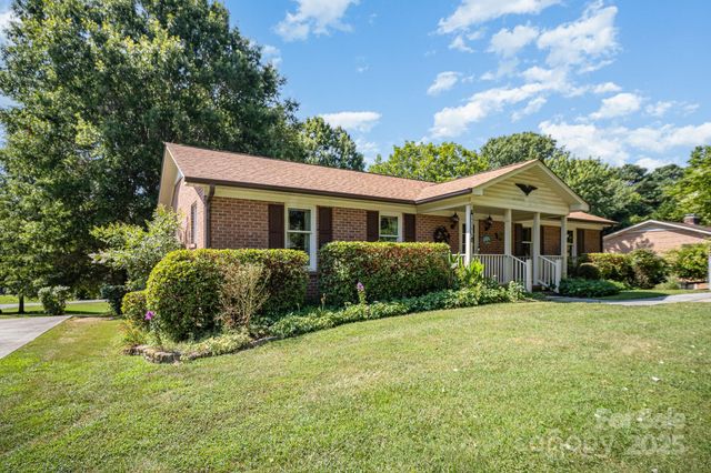 2146 Sheffield Drive, Kannapolis, NC 28083