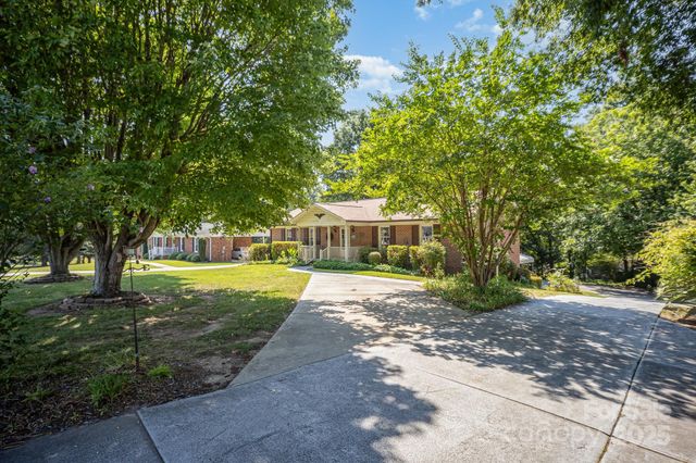 2146 Sheffield Drive, Kannapolis, NC 28083