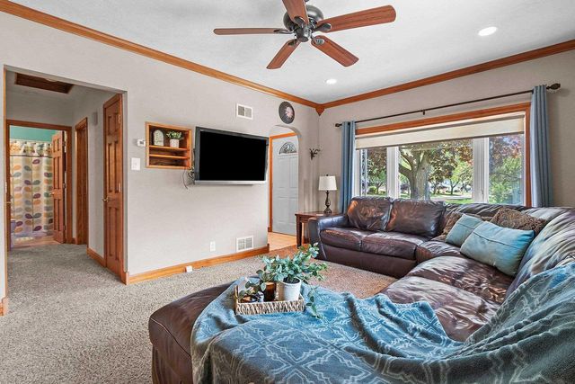 619 TAYLOR STREET, Little Chute, WI 54140