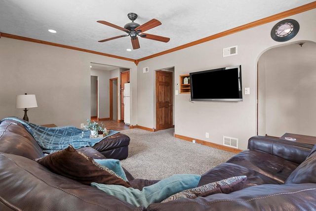 619 TAYLOR STREET, Little Chute, WI 54140